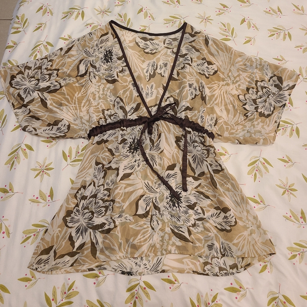 Sheer Floral Kimono Sleeve Top Polyester